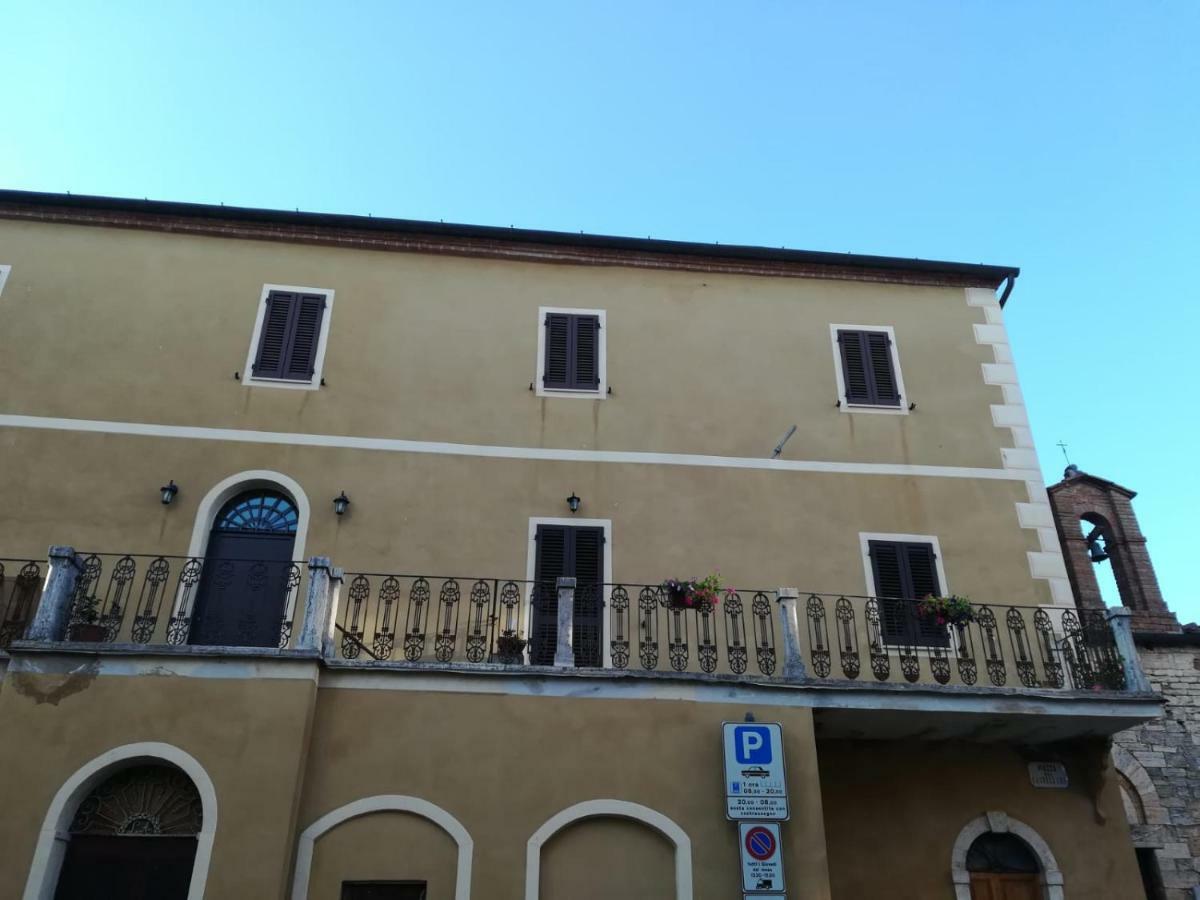 Il Castellare Apartment *
